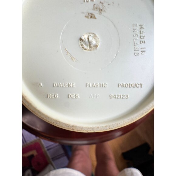 Dialene Better-Maid England Plastic Blue & Ivory Planter With Raised Design 5" V - Picture 4 of 15